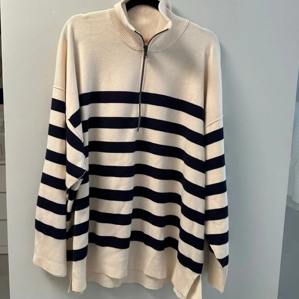 Free People Oversized Coastal Stripe Pullover Champagne Navy Combo Medium - Picture 2 of 8
